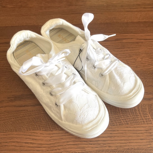 Princess Pumps Shoes - Bridal Lace White Slip On Crush Heel Canvas Slip On Sneakers